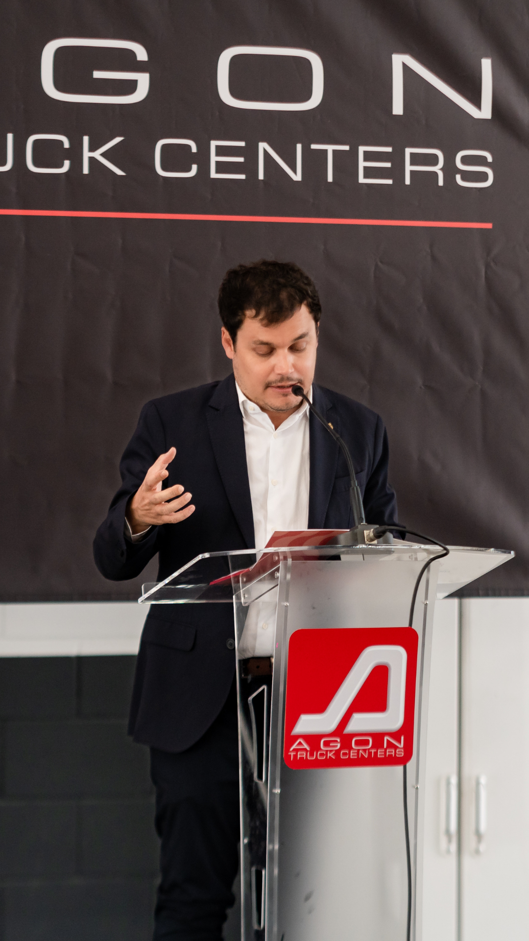Inagración Agon Trucks